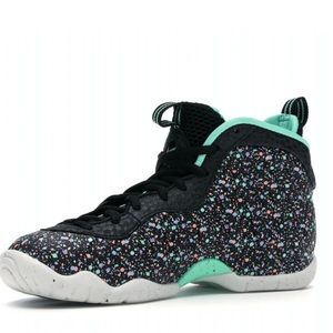 Boys Nike Foam posite Little Posite One 'Easter' Grade school Sneakers sz 5 teal